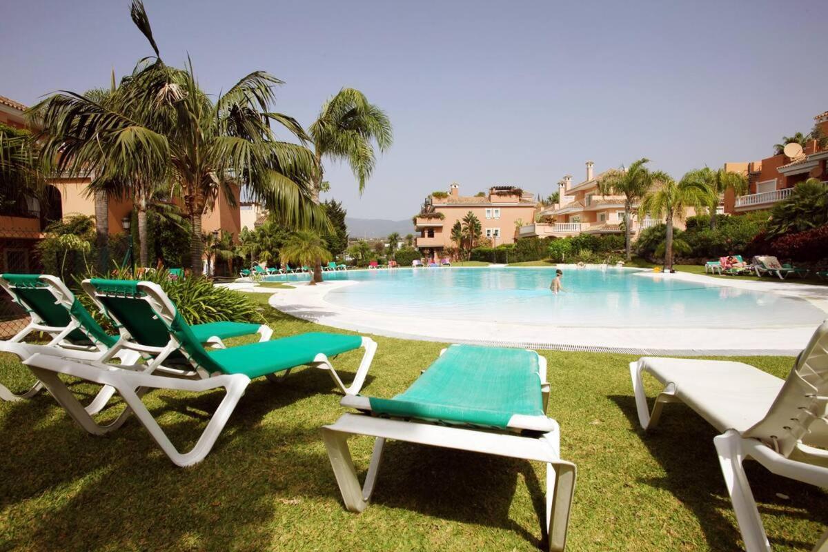 Apartamento entre Marbella y Estepona Bagian luar foto